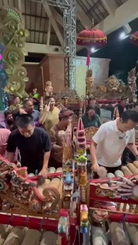 Mejegoga lah yo 😀🙏 Jembrana, Tanah Jegog Bumi Mekepung! Gemuruhnya Jegog, harus menjadi pemicu semangat kita bersama mewujudkan Jembrana Maju, Harmoni dan Bermartabat🙏 Demi Jembrana, Pasti Bisa!  #imadekembanghartawan #kembanghartawan #demijembranapastibisa