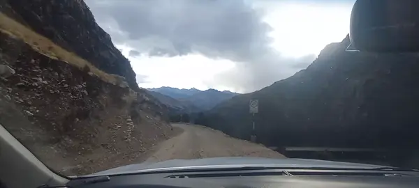 las 13 curvas ruta chalhuayaco #andesperuanos #chofercitocarretero🚛🛣💯🤙 #perú🇵🇪tiktok #carreterasdelperú #camionetas4x4 