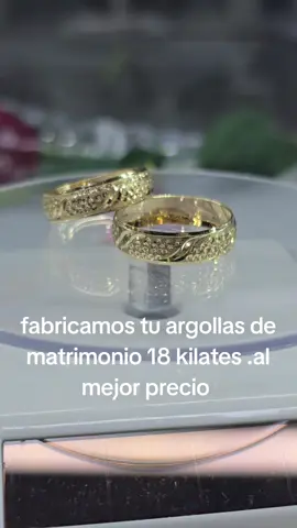 fabricamos tus argollas de matrimonio al mejor precio de colombia oro de 18 kilates pide las tuyas .#anillos #oro #joyeria 