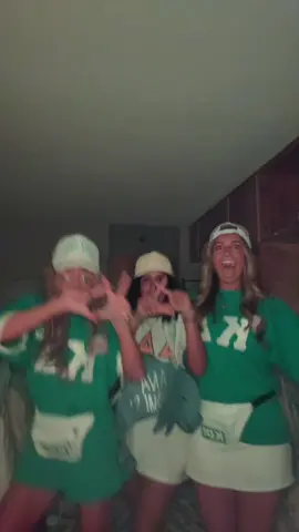 Houses divided, sisters in my heart🥹😝🙋‍♀️💙💚💛🤍🤍 @Mary_Clemens @ave😇🙌🏽🌈💘🏅💫  #tridelta #kappadelta