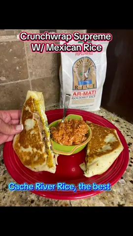 Can’t beat Cache River Rice! Make a Crunchwrap supreme along with a Mexican version of Cache River Rice!🍚🌮🇲🇽 #cacheriverrice #crunchwrapsupreme #mexicanrice #cooking #fyp 
