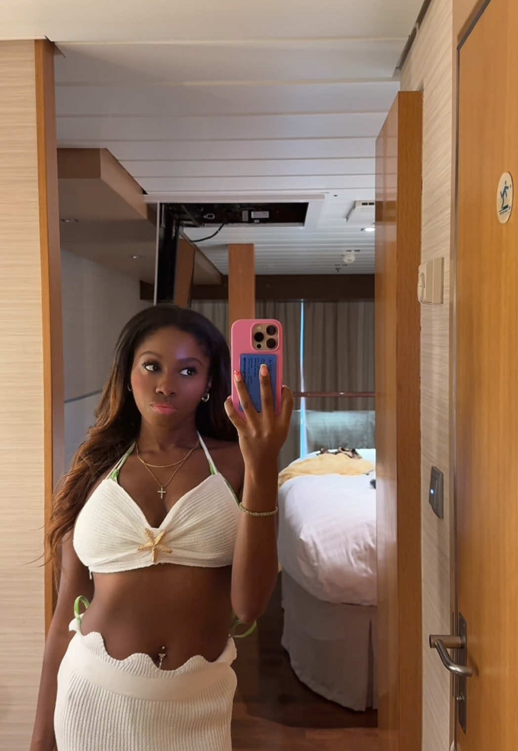 God forbid a girls tryna have fun 🤩🥥🐚