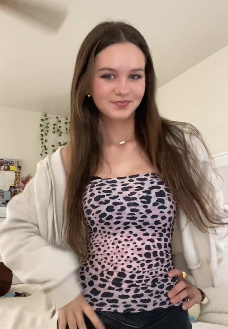 Fit for the day 😙 (I know I’m posting a lot sorry not sorry) #fyp #outfitinspo #fitchecks #fy 