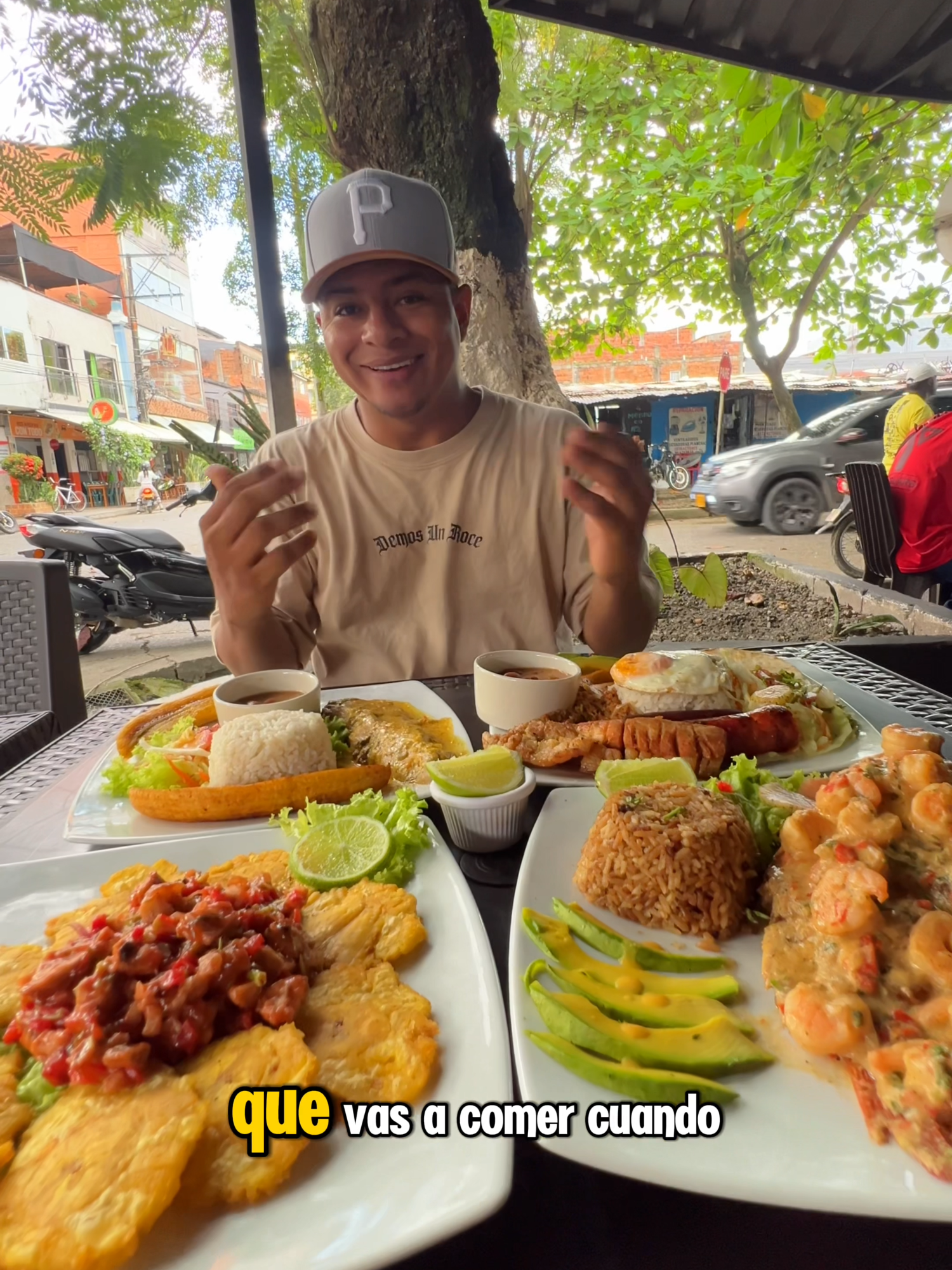 la joya gastronomica de apartado con la mejor bandeja paisa y platos tipicos de uraba 🤤 domicilios al :📲3207872843  #uraba🌴 #gastronomía #apartadoantioquia #paratii