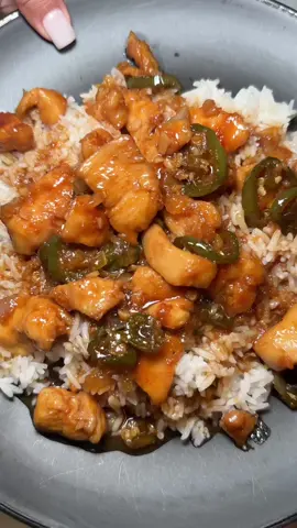 Jalapeño Chicken & Rice 🔥 #dinner #chicken #rice #chickenandrice #fyp              