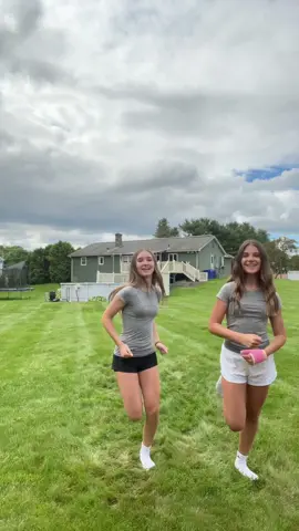this took forever!@olivia @renee #fyp #viral #blowup #dance #xyzbca 