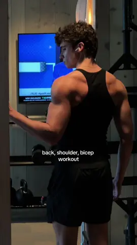 Dare I say shoulder, back, and bicep day is the best day #shoulderworkouts #backworkout #bicepworkoutroutine #gymroutine #Fitness 