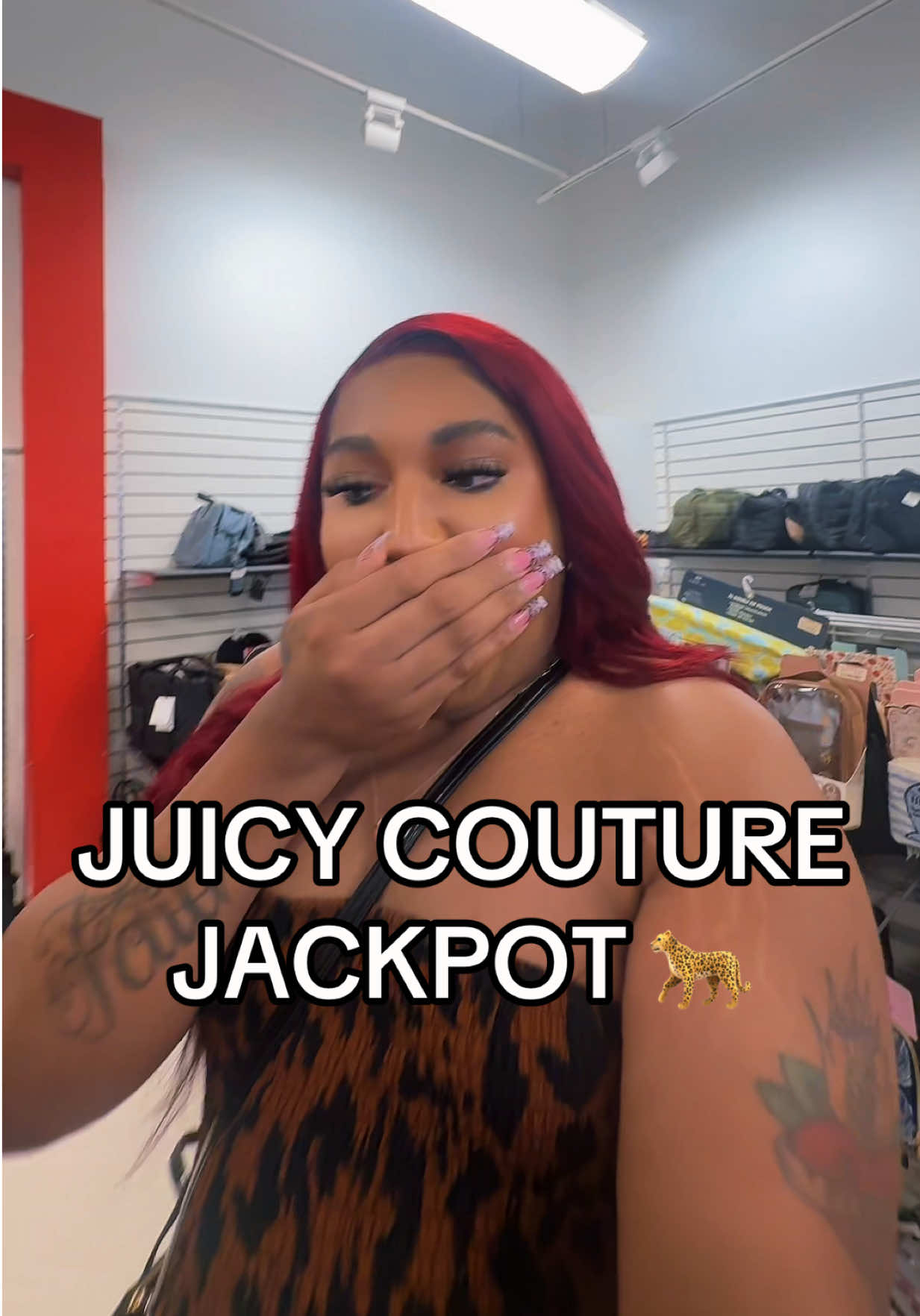 She’s STUNNING in person omgggg! 🫢😩😍 @TJ Maxx @Juicy Couture ##juicycouture #juicycouturebag #juicycoutureaddict #juicycouturefinds #leopard #leopardprint #girly #boujeeonabudget #tjmaxx #tjmaxxfinds #tjmaxxshopping #tjmaxxhaul 