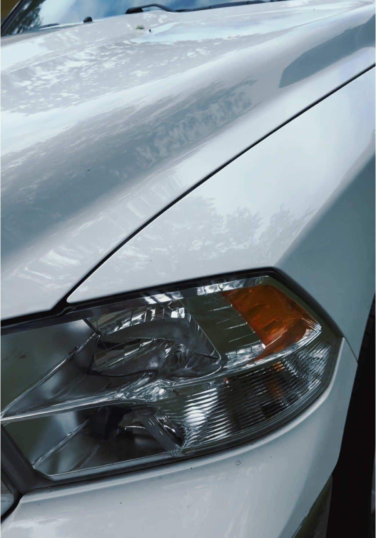 Let’s get your car detailed only by pros 😏💯#cars #tiktok #fyp #chicago #illnois #chicagotiktok #orlandpark #orlandparkillinois #tinleypark #detailingcars #detailing #omg #insane #4u #bridgeview #palospark #arabchicago #trending #viral #ArabTikTok #napervilleillinois 