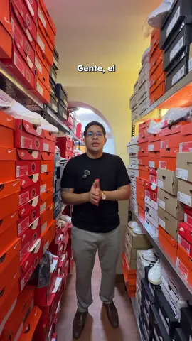 👟 Hoy te explicamos cómo funciona el dropshipping de zapatillas con AVAX y cómo puedes trabajar con nosotros. 📦 Nosotros ya tenemos el stock: más de 500 modelos originales ✅ en marcas como Nike, Adidas, Jordan, Lacoste, Tommy Hilfiger, Calvin Klein y Levi’s. Tú no tienes que comprarlos por adelantado. 💻 Te damos herramientas digitales: Tu propia página web 🌐 📂 Generador de catálogos PDF con tu logo y precios ⚡ Proceso rápido, sin papeleos y con márgenes competitivos en el mercado de zapatillas originales.