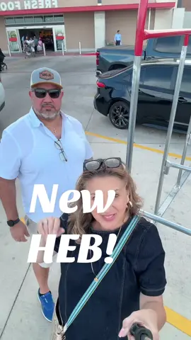 Check out the new @H-E-B next to UTSA in San Antonio, Texas! #heb #utsa #sanantonio #groceries #shopping 