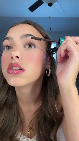 doing my makeup with the astra app! #astra #astraapp #fyp 