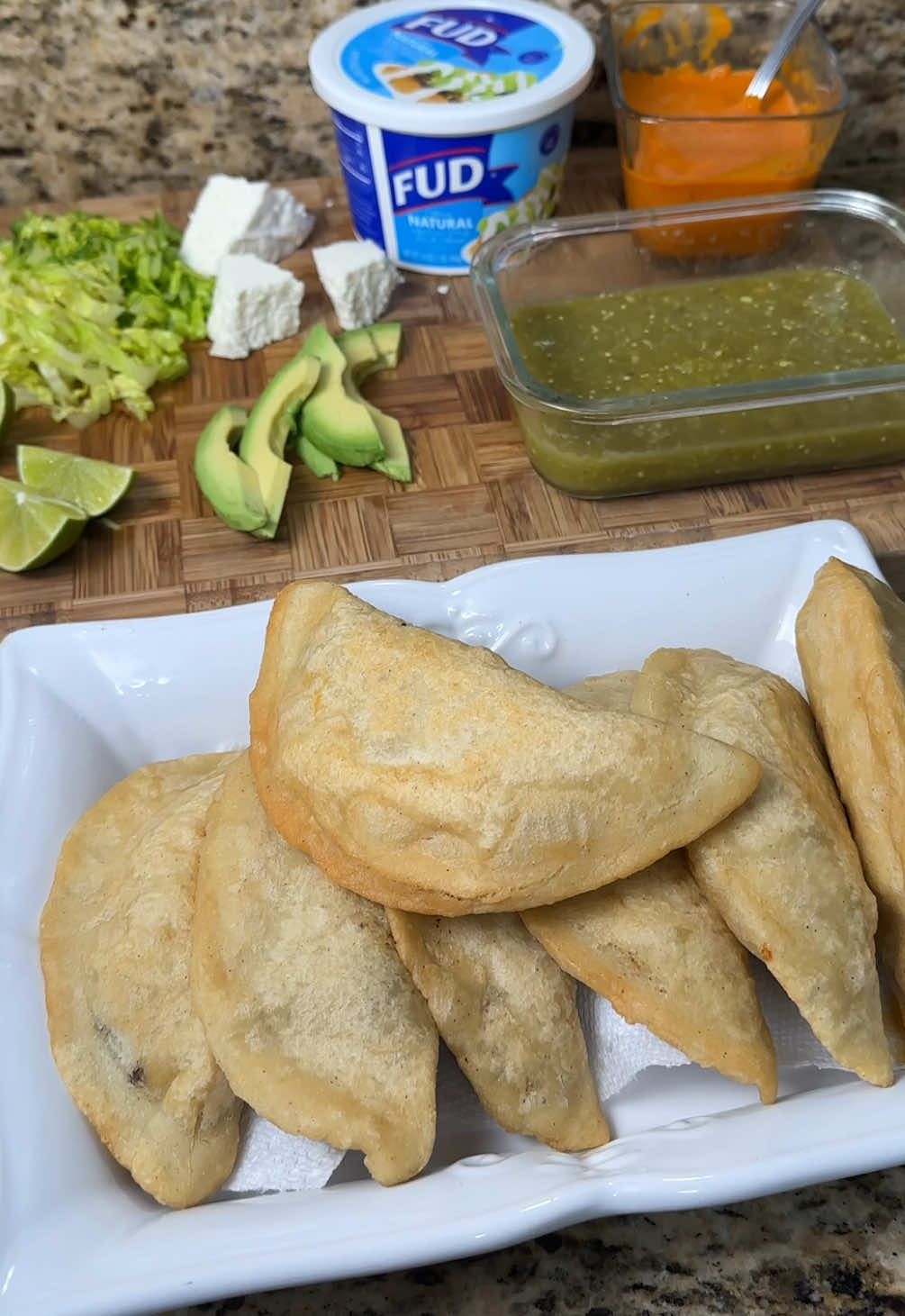 How to make Empanadas - Easy Empanada recipe - only 3 ingredients for the masa!! #empanada#EasyRecipe#mexicanfood#homemade#creatorsearchinsights @LaChonaUS @fud_usa 