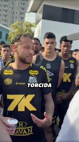 Torcida do Santos invade CT e cobra Neymar! #neymar #santosfc #neymarjr #vasco