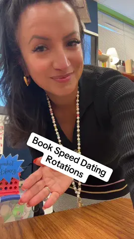 Time spent talking about books is always time well spent! Especially when you’re teaching kids HOW to choose a book. ✌🏽❤️📚 #teachertips #teachertok #teachersoftiktok #classroomlibrary #middleschool 