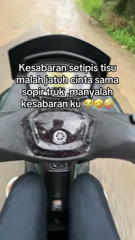 Banyak “ sabar @Saskiaaa.🧚🏻‍♀️ 🤗🤣#cctvlintaspangale #sopirtruck #lewatberandafypシ #katakatamotivasi #drivermuda 