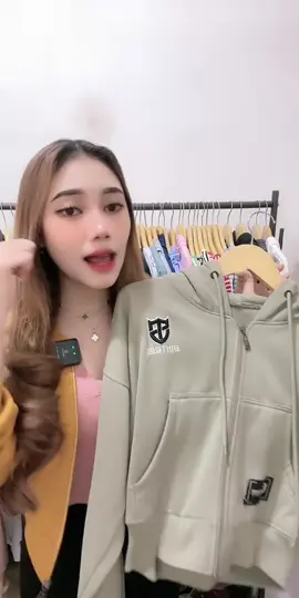 hallo ka join live kaka kuh mau di warna apa nih #tiktoklive #livehighlights#fyp #hodiecrop #promomakangajian 