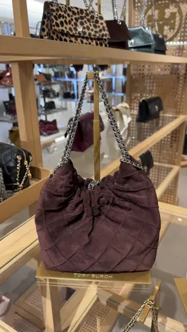 best suade handbags for fall  🧸🤎 #handbags #falltrends #staud #trend #suedebag 