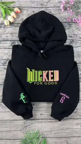New arrival Wicked embroidered sweatshirt 💚🩷💛🩷 #wicked #wickedthemusical #wickedmovie #arianagrande #cynthiaerivo #embroideredsweatshirt #glinda #glindathegoodwitch #sidebow #sidebowsweatshirt #popculture #SmallBusiness #fyppp #DIY #girlies #bestfriend #sidebow #wickedsweatshirt #fypシ 