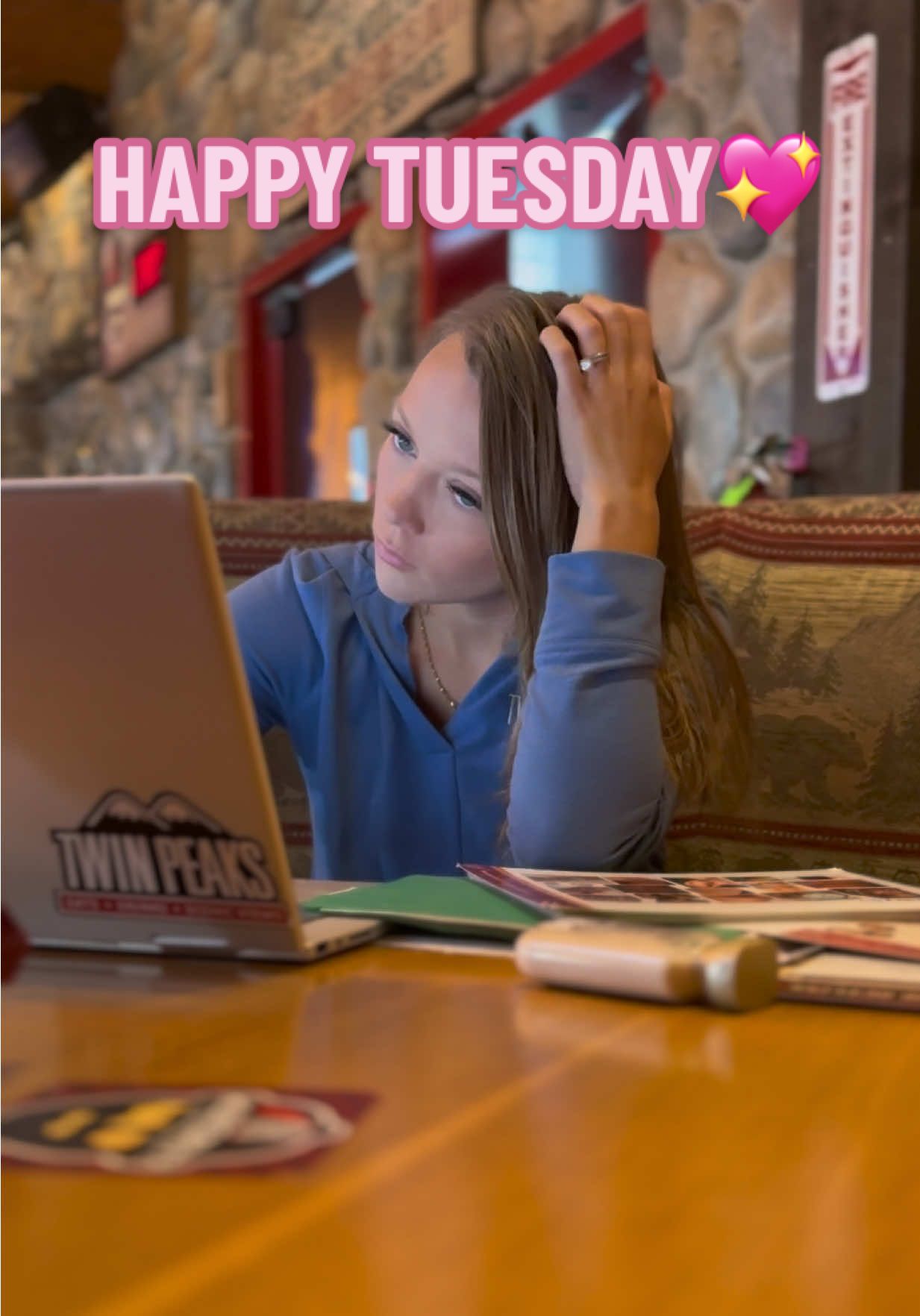 Why does it feel like Wednesday?! Today was SO LONG! My son started baseball too so add that to the daily agenda 😅 busy mom life continues!!💖 #adayinmylife #workvlog #DITL #restaurant #blogger  Working mom A day in my life Spend the day with me Restaurant industry  9to5
