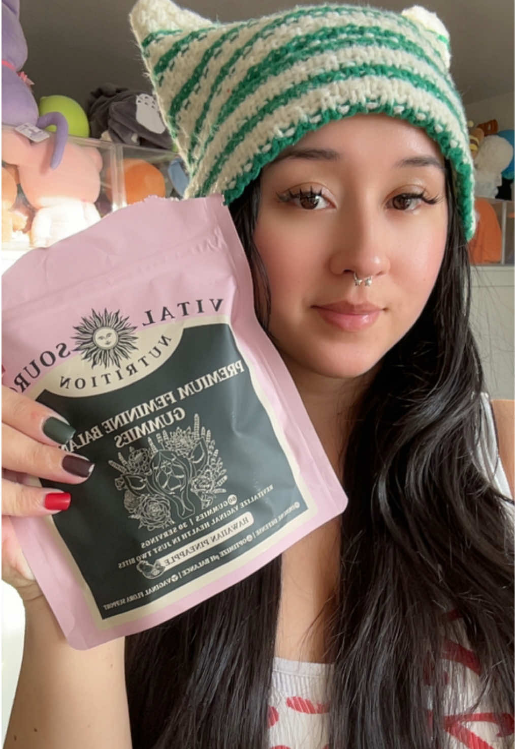 These Feminie health gummies have probiotics to balance your ph and help with your natural flora. They also taste delicious 🍍 #vitalsourcenutrition #femininehygiene #probiotics #probioticgummies 