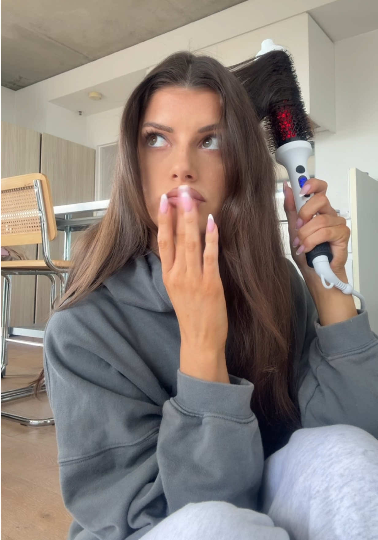 i’m obsessed with this thing! @BondiBoost #blowoutbrush 