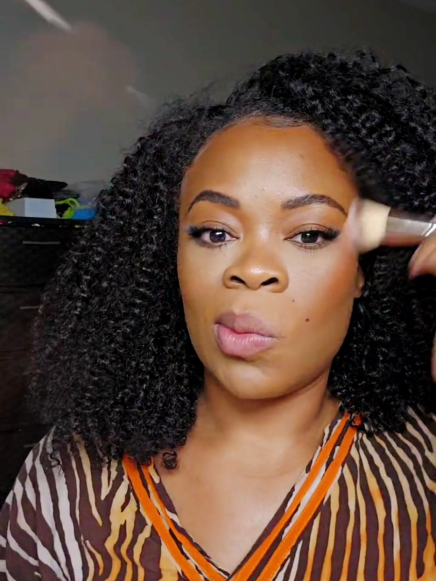 I see why the girls love orange blush 😊☺️😍 #blush #orangeblush #makeup #beauty #blackgirlmakeup 