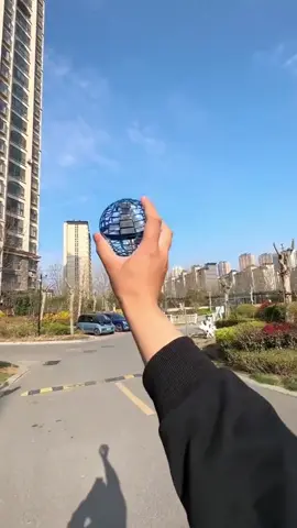 This flying ball is so cool! #spinningflyingball #kidstoy #flyingtoy #hoverballtoy #fyp #foryou