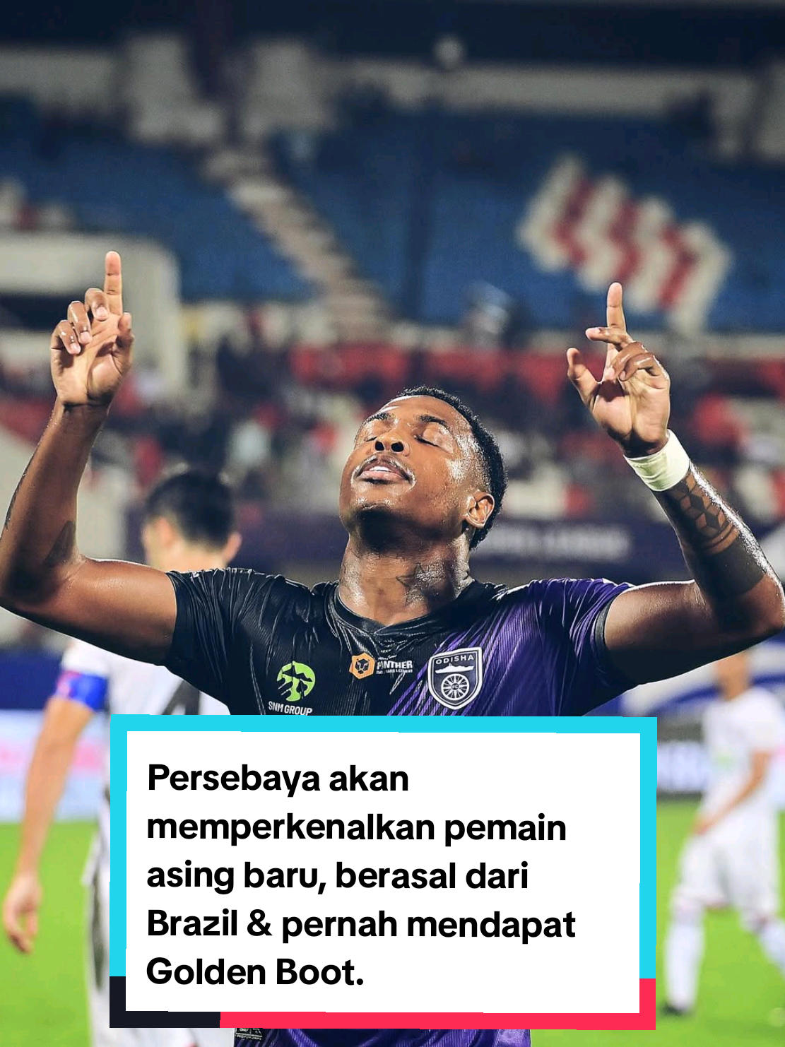 Persebaya akan memperkenalkan pemain asing baru mereka, berasal dari Brazil, pernah mendapat Golden Boot dan akan diperkenalkan pada 29, Agustus, 2025. #persebaya #greenforce #brisuperleague #liga1indonesia #football 
