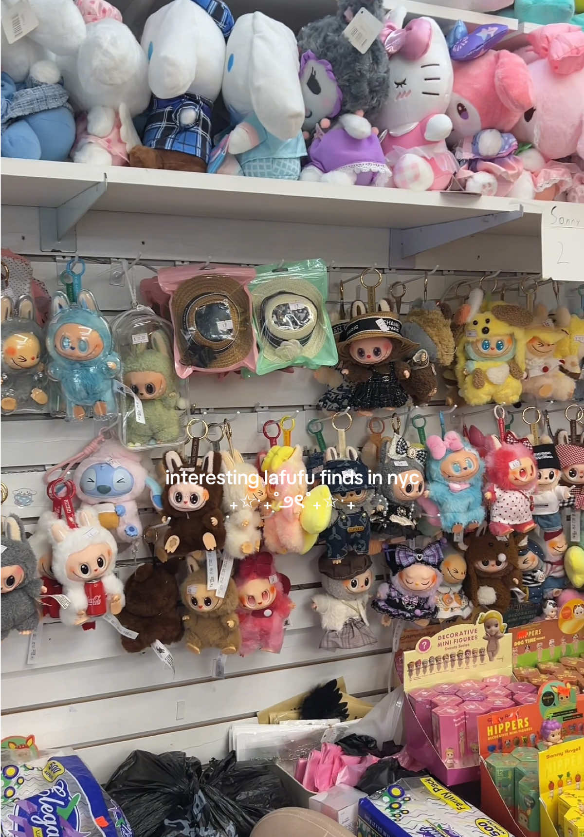 lafufus in ktown nyc 𖥔 ݁˖༄˚        #lafufu #labubu #ktownnyc #plushkeychains #lafufuhunting 