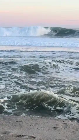 Hurricane Erin swell arriving on Nantucket Island 
