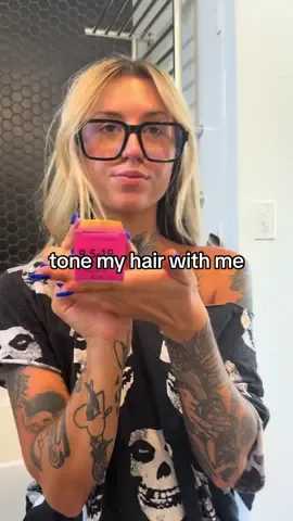 the second it’s a smidge to yellow I have to tone it #hairstylist #hairtransformation #DIY 