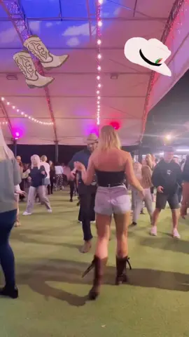 #thecountrymusic #dance #honkytonk #countrylinedancing #cmt #cowboy   #cowboystyle  #cowboyhat  #linedancing #linedance #goldcoast #goldcoastaustralia #fyp @itsalanaoneill @Akubra Hats Official. @Ariat Australia 