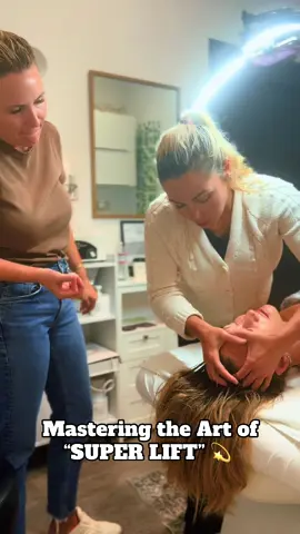 2 full days of one-on-one practice. Mastering the SUPER LIFT technique #SuperLift #FacialTraining #InPersonTraining #EstheticianLife #FaceMassage               