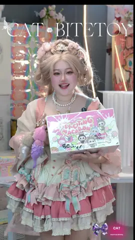 Exciting macaron already restock! Now price is better! Who want to get it? Type”2”in comment or come to our live show#popmart
