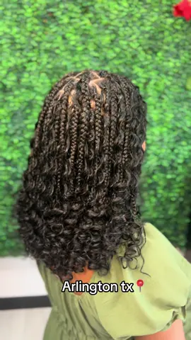 To book contact 470-472-5982. I’ll click the link in my bio. #knotlessbraids #arlingtontx 