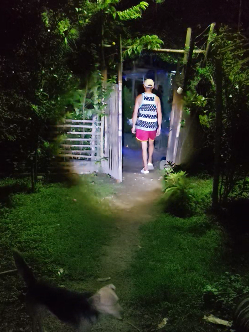 💚 ang lakas ng ilaw ng mga flashlight na to 💚#totomangunguma #flashlight 