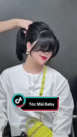 🙋🏻‍♀️ Chỉ cần thay đổi một chút phần mái thôi là gương mặt đã trẻ ra vài tuổi 🥰 👉 Bạn đã thử “ thay đổi diện mạo” với mái baby chưa? #khuongminhhair #máibaby #duỗihơinước#duôxair #viral 