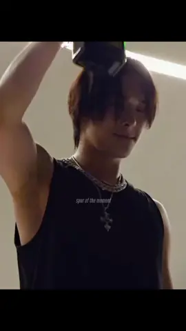 Mingi drank jager straight from the bottle, biceps and his Adam Apple 😫. this the view i was looking for 😌 #mingi #songmingi #mingiateez #ateez #fyp 