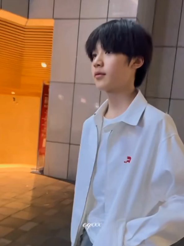 pov: you walking with ur bf at night❤ #weizichen #weizichen_魏子宸 #tffamily_4th_generation #tffamily🇨🇳💫 #tffamily 