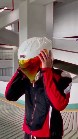New GILLE full-round helmet, professional design at the track level🔥🔥🔥#helmet #tiktokshop #fyp #safety #moto 