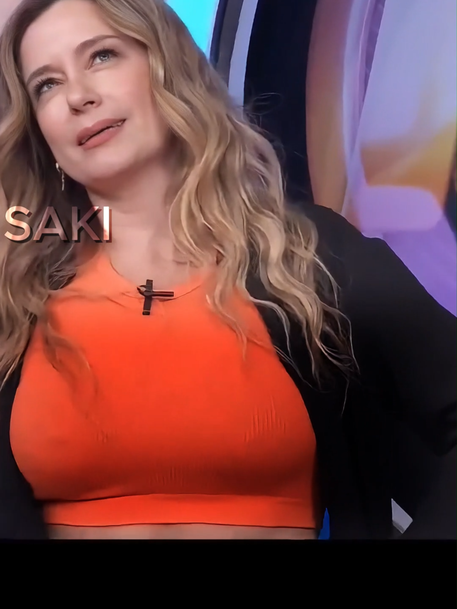 Karla Gomez #karlagomez #piernas #cuerpazo #descuido