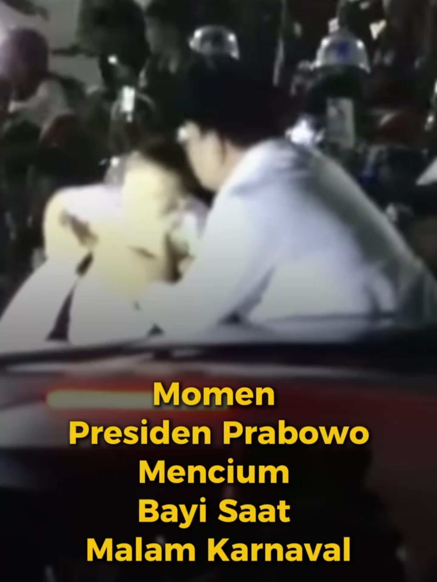 Iring-iringan Presiden Prabowo Terhenti Melihat Bayi Saat Malam Karnaval