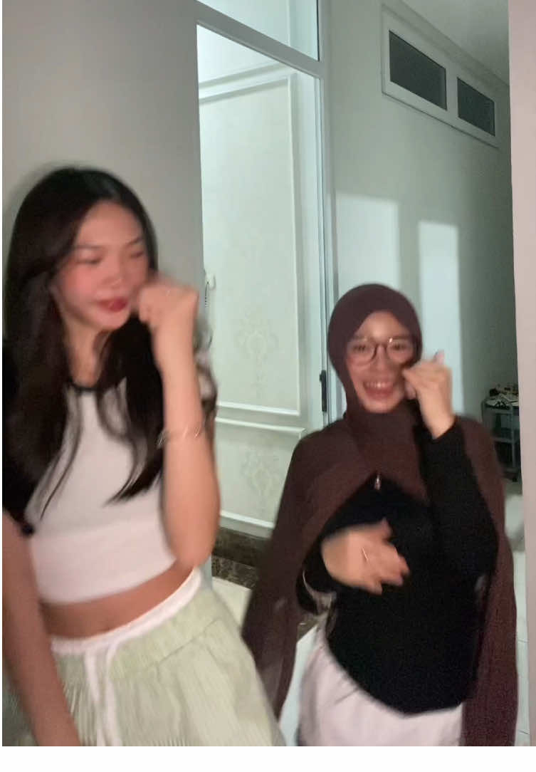 @moodyy 👻 