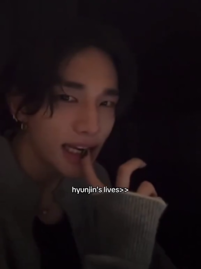 ~Hyunjin's lives>> 🥟 🤭😘 💋 ✨ @Stray Kids #skz #Hyunjin #hyunjinlive #cutie #hottie #omfg #blowthisupforme #kpop #kpopfypシ 