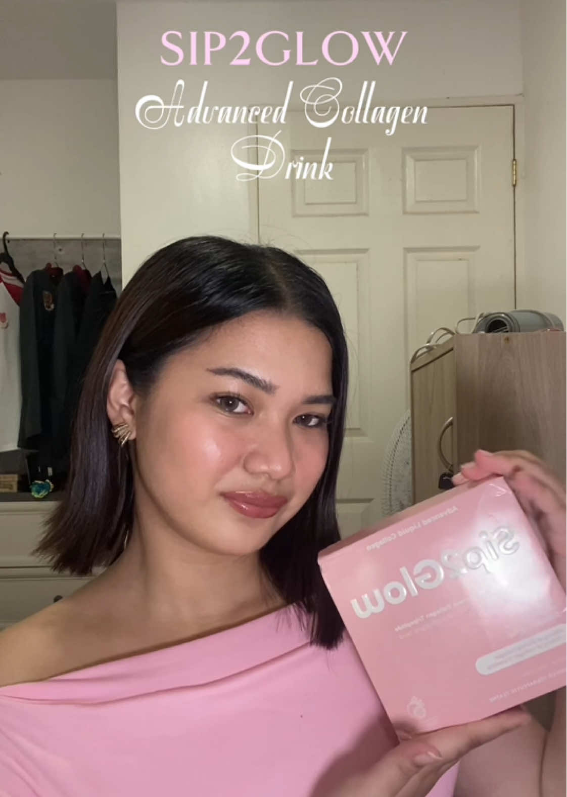 Glow from within ✨ Sip2Glow Collagen Drink is your daily dose of radiant, healthy skin in a bottle 💖 (that black stain is bothering me fr I didn’t notice it while filiming 🥲) #Sip2Glow #GlowingWithCollagen #fyp #collagen 
