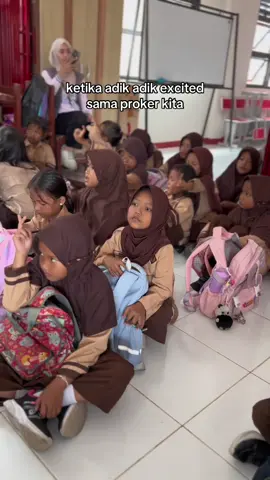 adiknya lucu dan seru😍 #kkn2025 #kuliahkerjanyata #antibullying #kknuinjkt #fypシ゚ 