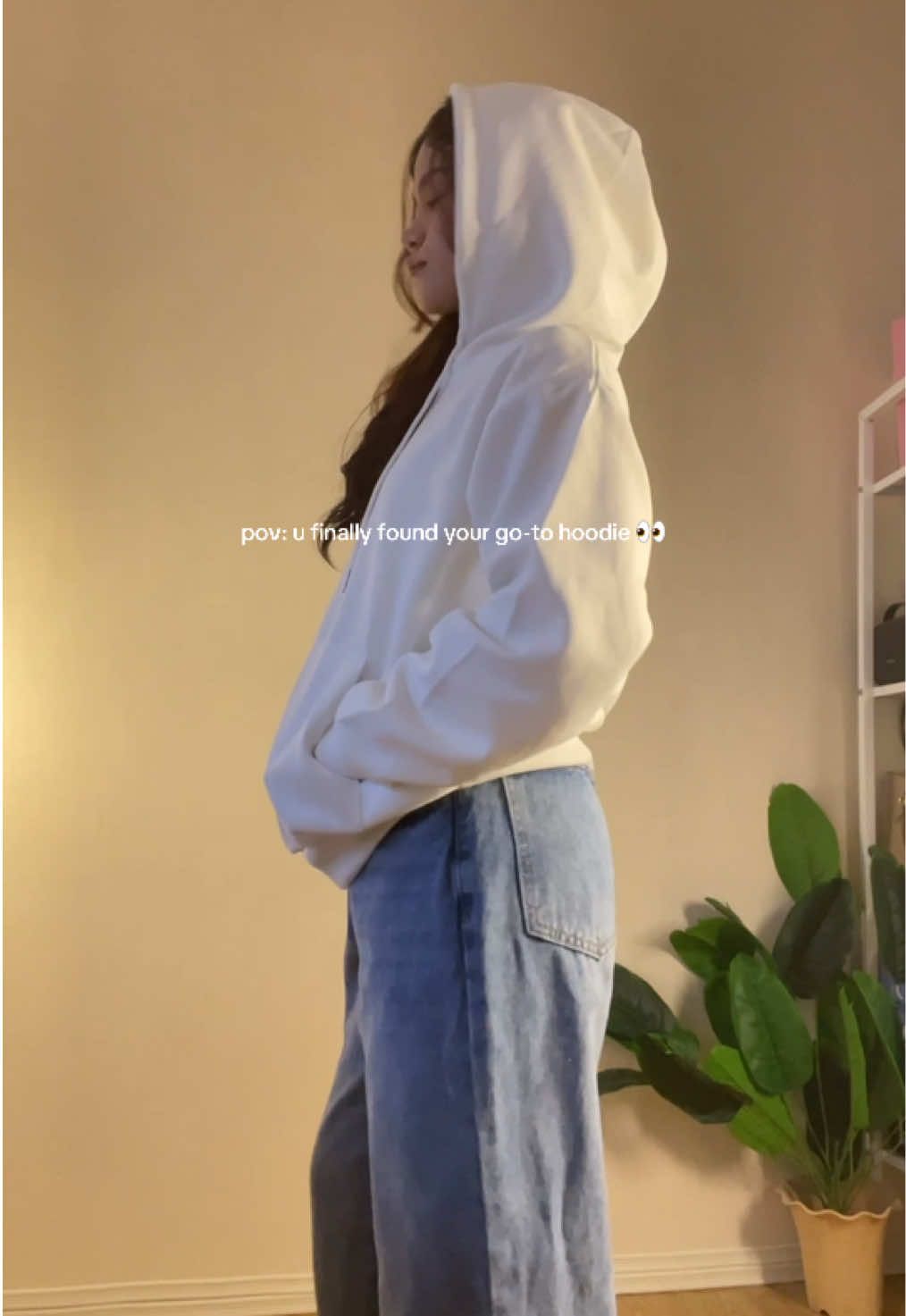 simwood hoodie >>  ➡️@_zicaecue  ☁️ love the fabric! wearing size small 🤎 #hoodie #simwoodhoodie #hoodiejacket #jacketoutfits #outfitideas 