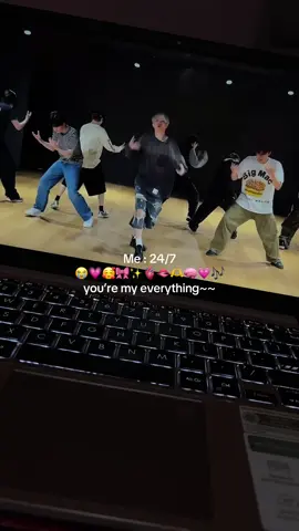 tiada hari tanpa you’re everything 😭💋💗lagunya candud bgtt bikin nagihh woiiii  #treasure #everything #lovepulse #kpop #dancepractice 