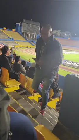 el misterio de la grada 🤣 #estadioolimpicoatahualpa #sudamericana 